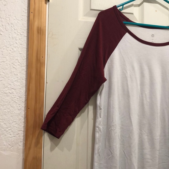 Maroon and white 3/4 length baseball style tee - Picture 4 of 4
